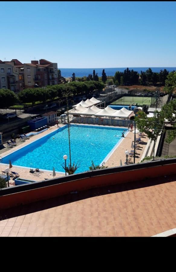 Appartamento Les Roches Noires Giardini Naxos Esterno foto